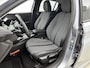 Peugeot 208 1.2 Hybrid 110pk Allure Automaat | Navigatie | 360 Camera | Cruise Control | 16"LMV | Dodehoekdetectie | Draadloze telefoonlader | Apple Carplay/Android Auto |