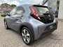 Toyota Aygo X HYBRID 115 PLAY NIEUW & DIRECT LEVERBAAR!!! APPLE/ANDROID CLIMA AD-CRUISE CAMERA 17" LM-VELGEN