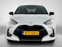 Toyota Yaris 1.5 Hybrid 130 Launch Edition | Panoramadak | JBL | Head-Up Display | Dodehoek detectie | Parkeersensoren voor+achter | Stoel+stuurverwarming | Draadloze telefoonlader | Navigatie | Apple CarPlay/Android Auto |