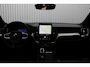Volvo XC60 T6 Plug-in hybrid AWD Plus Black Edition | Luchtvering | Head-Up Display | 360º Camera | Schuif/Kantel-Panoramadak | Google Infotainment | 21 inch Lichtmetalen velgen|