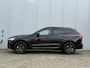 Volvo XC60 T6 Plug-in hybrid AWD Plus Black Edition | Luchtvering | Head-Up Display | 360º Camera | Schuif/Kantel-Panoramadak | Google Infotainment | 21 inch Lichtmetalen velgen|