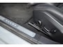Volvo V90 T8 Plug-in hybrid AWD Ultra Dark | Luchtvering | Trekhaak | Panoramadak | Head up display | Verwarmbare voorstoelen met massagefunctie | Premium audio by Bowers&Wilkins | Interieur voorverwarming