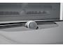 Volvo V90 T8 Plug-in hybrid AWD Ultra Dark | Luchtvering | Trekhaak | Panoramadak | Head up display | Verwarmbare voorstoelen met massagefunctie | Premium audio by Bowers&Wilkins | Interieur voorverwarming