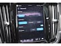 Volvo V90 T8 Plug-in hybrid AWD Ultra Dark | Luchtvering | Trekhaak | Panoramadak | Head up display | Verwarmbare voorstoelen met massagefunctie | Premium audio by Bowers&Wilkins | Interieur voorverwarming