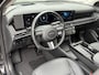 Hyundai Tucson 1.6 T-GDI PHEV Premium Sky 4WD / Accu SoH 100 % / Fabrieksgarantie tot 10-2029 / Panorama schuifdak / Dealer Onderhouden / HUD / Apple Carplay Android Auto / Camera / Elektr. stoelen & klep / Stoelventilatie / Stuur-, stoel- en achterbankverwarming / Stoelverkoeling / 19" LM wielen & All Season banden /
