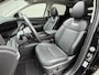 Hyundai Tucson 1.6 T-GDI PHEV Premium Sky 4WD / Accu SoH 100 % / Fabrieksgarantie tot 10-2029 / Panorama schuifdak / Dealer Onderhouden / HUD / Apple Carplay Android Auto / Camera / Elektr. stoelen & klep / Stoelventilatie / Stuur-, stoel- en achterbankverwarming / Stoelverkoeling / 19" LM wielen & All Season banden /