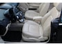 Volkswagen Beetle New Cabriolet 1.6 met Leder en Airco en elektrische Kap