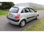 Kia Rio 1.6 CVVT X-ecutive 5 Drs met Climate control