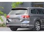 Volkswagen Passat Variant 1.4 TSI Highline Business R NAP| Head Up display | Automaat | Stoelverwarming | Trekhaak