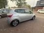 Hyundai ix20 1.6i Go! Stuur- en stoelverwarming , PDC Achter, Cruise, Airco enz.