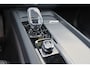 Volvo XC60 T8 Recharge AWD Ultra Black Edition - Panorama/schuifdak - IntelliSafe Assist & Surround - Harman/Kardon audio - Parkeercamera achter - Verwarmde voorstoelen, stuur & achterbank - Parkeersensoren voor & achter - Elektr. bedienb. voorstoelen met geheugen - Head up display - Draadloze tel. lader - Extra getint glas - Inklapbare trekhaak - 21' LMV