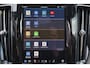 Volvo XC60 T8 Recharge AWD Ultra Black Edition - Panorama/schuifdak - IntelliSafe Assist & Surround - Harman/Kardon audio - Parkeercamera achter - Verwarmde voorstoelen, stuur & achterbank - Parkeersensoren voor & achter - Elektr. bedienb. voorstoelen met geheugen - Head up display - Draadloze tel. lader - Extra getint glas - Inklapbare trekhaak - 21' LMV