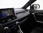 Toyota RAV4 2.5 Hybrid AWD Bi-Tone Innovation Pack I Panoramisch schuif-kanteldak I 360 graden camera I Digitale binnenspiegel I Trekhaak - 1650 KG trekgewicht | JBL | Dodehoek detectie | Navigatie | Apple CarPlay/Android Auto |