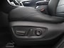 Toyota RAV4 2.5 Hybrid AWD Bi-Tone Innovation Pack I Panoramisch schuif-kanteldak I 360 graden camera I Digitale binnenspiegel I Trekhaak - 1650 KG trekgewicht | JBL | Dodehoek detectie | Navigatie | Apple CarPlay/Android Auto |