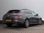 Mercedes-Benz CLA Shooting Brake 180 Luxury Line | Trekhaak | Panoramadak | Sfeerverlichting | Keyless | Elektrische klep | Camera | LMV