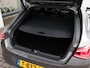 Mercedes-Benz CLA Shooting Brake 180 Luxury Line | Trekhaak | Panoramadak | Sfeerverlichting | Keyless | Elektrische klep | Camera | LMV