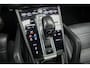 Porsche Cayenne S 2.9 S 441pk Panoramadak Trekhaak elektrisch Comfortstoelen Black edition Luchtvering DAB Sfeerverlichting
