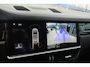 Porsche Cayenne S 2.9 S 441pk Panoramadak Trekhaak elektrisch Comfortstoelen Black edition Luchtvering DAB Sfeerverlichting