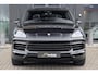 Porsche Cayenne S 2.9 S 441pk Panoramadak Trekhaak elektrisch Comfortstoelen Black edition Luchtvering DAB Sfeerverlichting