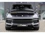 Porsche Cayenne S 2.9 S 441pk Panoramadak Trekhaak elektrisch Comfortstoelen Black edition Luchtvering DAB Sfeerverlichting