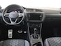 Volkswagen Tiguan 1.4 TSI eHybrid R-Line Business | SoH 89% | Black style | Achteruitrijcamera | Adaptieve demping | Matrix LED verlichting | Adaptieve cruise control | Dodehoekdetectie | Stoel- en stuurwielverwarming |