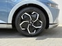 Hyundai Ioniq 5 Connect+ 77.4 kWh / Dealer onderhouden / Fabrieksgarantie tot 01-2029 / CCS snelladen / All season banden / Elektrische achterklep / Rondomzicht camera / Warmtepomp / Climate control / Stuur- Stoel & Achterbank verwarming / Adaptief cruise control /