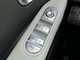 Hyundai Ioniq 5 Connect+ 77.4 kWh / Dealer onderhouden / Fabrieksgarantie tot 01-2029 / CCS snelladen / All season banden / Elektrische achterklep / Rondomzicht camera / Warmtepomp / Climate control / Stuur- Stoel & Achterbank verwarming / Adaptief cruise control /