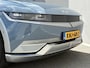 Hyundai Ioniq 5 Connect+ 77.4 kWh / Dealer onderhouden / Fabrieksgarantie tot 01-2029 / CCS snelladen / All season banden / Elektrische achterklep / Rondomzicht camera / Warmtepomp / Climate control / Stuur- Stoel & Achterbank verwarming / Adaptief cruise control /