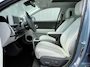 Hyundai Ioniq 5 Connect+ 77.4 kWh / SOH 96,9% / Dealer onderhouden / Fabrieksgarantie tot 01-2029 / CCS snelladen / All season banden / Elektrische achterklep / Rondomzicht camera / Warmtepomp / Climate control / Stuur- Stoel & Achterbank verwarming / Adaptief cruise control /