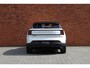Volvo EX30 Single Motor Extended Range Plus 69 kWh | Stoel-/ stuurwielverwarming | Trekhaak, inklapbaar | Adaptieve cruise control | Apple carplay/Android auto | Keyless entry | Warmtepomp | Dak in contrasterende kleur | 19 inch. lichtmetalen velgen | All-season banden