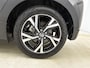 Toyota Yaris 1.5 Hybrid 115 Dynamic Comfort Pack | BTW voertuig | dodehoek detectie |  Stoel+stuurverwarming | Apple CarPlay/Android Auto | Climate Control | Cruise Control Adaptive | Achteruitrijcamera | Parkeersensoren voor+achter |