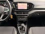 Volkswagen T-Cross 1.0 TSI 110PK! Life CARPLAY | CAM | ADAPT.CRUISE | LED | NAV | ECC | DAB | 18'LMV | NAP
