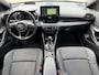 Toyota Yaris 1.5 Hybrid Executive Automaat Stoelverwarming JBL HUD Navigatie Camera LED Half Leder