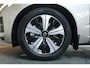 Volvo XC60 T6 Plug-in hybrid AWD Ultimate Bright | Luchtvering | Harman Kardon Premium Audio | Nappa Lederen Bekleding | Semi-Electrische Wegklapbare Trekhaak | 1ste eigenaar | Google Infotainment | Massage functie in voorstoelen | 360° Parkeercamera | Parkeersensoren voor + achter