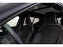 Volvo XC40 B4 Plus Dark | Panoramadak | Trekhaak | Verwarmbare voorstoelen en stuurwiel | Premium audio by Harman Kardon | Adaptieve cruise control