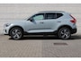 Volvo XC40 B4 Plus Dark | Panoramadak | Trekhaak | Verwarmbare voorstoelen en stuurwiel | Premium audio by Harman Kardon | Adaptieve cruise control