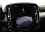 Volvo XC40 B4 Plus Dark | Panoramadak | Trekhaak | Verwarmbare voorstoelen en stuurwiel | Premium audio by Harman Kardon | Adaptieve cruise control