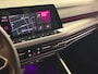 Volkswagen Golf 1.5 eTSI R-Line Edition | Pano | Keyless | Carplay | Sfeerverlichting | Stoel/Stuurverwarming | HUD