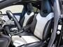 Mercedes-Benz CLA 180 AMG Line Premium Plus / 136pk / Panorama dak / Stoelverwarming / Leder /