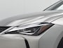 Lexus UX 250h Preference Line | Parkeersensoren | Apple CarPlay / Android Auto | 18" LM Velgen |