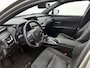 Lexus UX 250h Preference Line | Parkeersensoren | Apple CarPlay / Android Auto | 18" LM Velgen |