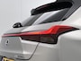 Lexus UX 250h Preference Line | Parkeersensoren | Apple CarPlay / Android Auto | 18" LM Velgen |
