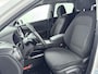 Hyundai Kona Electric EV FASHION 64 kWh | DODEHOEK DETECTIE | PDC | 3 FASE | WARMTEPOMP | CAMERA | CLIMA | CRUISE ADAPT. | NAVI | PRIVACY GLASS | DAKRAILING | APPLE CAR PLAY & ANDROID AUTO |