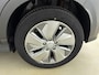 Hyundai Kona Electric EV FASHION 64 kWh | DODEHOEK DETECTIE | PDC | 3 FASE | WARMTEPOMP | CAMERA | CLIMA | CRUISE ADAPT. | NAVI | PRIVACY GLASS | DAKRAILING | APPLE CAR PLAY & ANDROID AUTO |