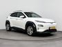 Hyundai Kona Electric EV FASHION 64 kWh | DODEHOEK DETECTIE | PDC | 3 FASE | WARMTEPOMP | CAMERA | CLIMA | CRUISE ADAPT. | NAVI | PRIVACY GLASS | DAKRAILING | APPLE CAR PLAY & ANDROID AUTO |