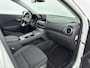 Hyundai Kona Electric EV FASHION 64 kWh | DODEHOEK DETECTIE | PDC | 3 FASE | WARMTEPOMP | CAMERA | CLIMA | CRUISE ADAPT. | NAVI | PRIVACY GLASS | DAKRAILING | APPLE CAR PLAY & ANDROID AUTO |