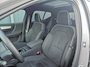 Volvo XC40 2.0 B4 Plus Dark | Panoramadak | Trekhaak | Getint Glas |