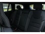 Volvo V60 T8 Plug-in hybrid AWD Plus Dark | Trekhaak | Panoramadak | Verwarmbare voorstoelen, achterbank en stuurwiel | Head-up display | 360 graden camera | Premium audio by Harman Kardon | Apple carplay/Android auto | Keyless |