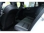 Volvo V60 T8 Plug-in hybrid AWD Plus Dark | Trekhaak | Panoramadak | Verwarmbare voorstoelen, achterbank en stuurwiel | Head-up display | 360 graden camera | Premium audio by Harman Kardon | Apple carplay/Android auto | Keyless |
