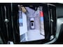 Volvo V60 T8 Plug-in hybrid AWD Plus Dark | Trekhaak | Panoramadak | Verwarmbare voorstoelen, achterbank en stuurwiel | Head-up display | 360 graden camera | Premium audio by Harman Kardon | Apple carplay/Android auto | Keyless |